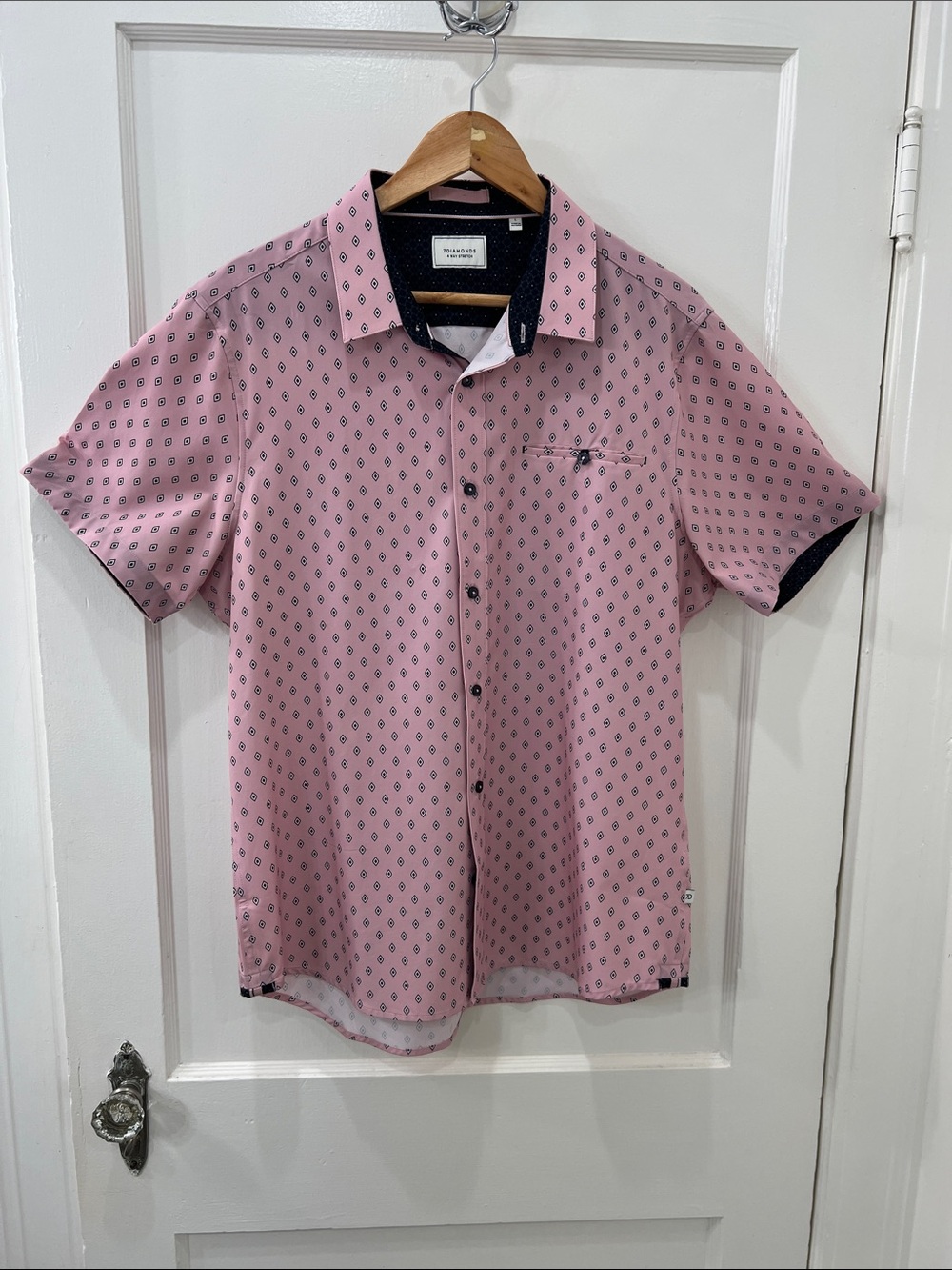 7 Diamonds Pink Short-Sleeve Button-Down Shirt with Navy Accents